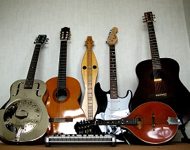 В Guitar Sound поступила новая партия электрогитар, бас-гитар бренда Ibanez.